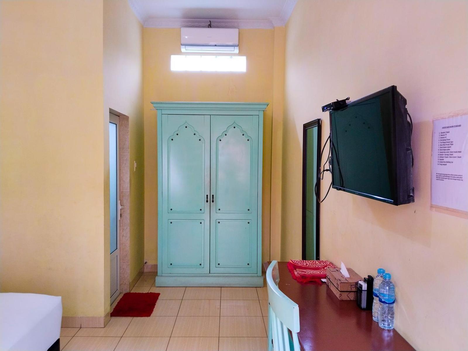 Отель Grand Shaqilla Syariah Deli Tua Экстерьер фото
